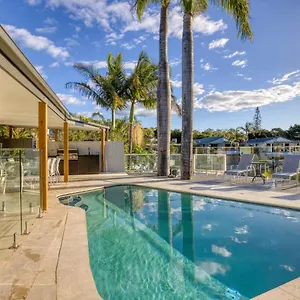 https://waterfront-family-entertainer.queenslandhotels.net
