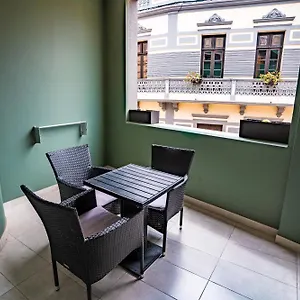 El Puente -airport Appartement